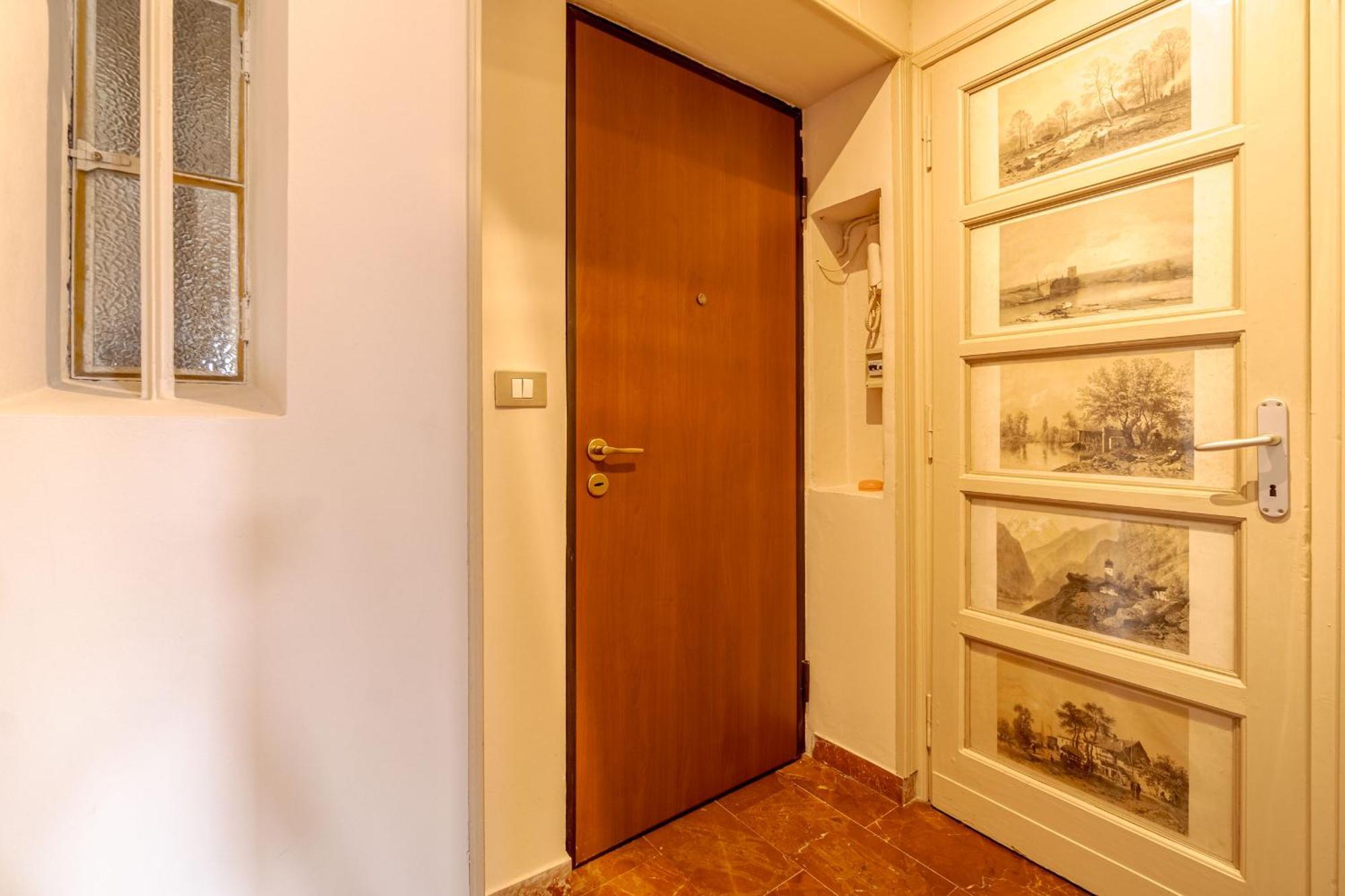 Apartamento Casa Valeggio Attic Apt Few Steps From Porta Nuova Turín Exterior foto